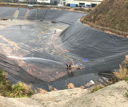 介休废水池清理